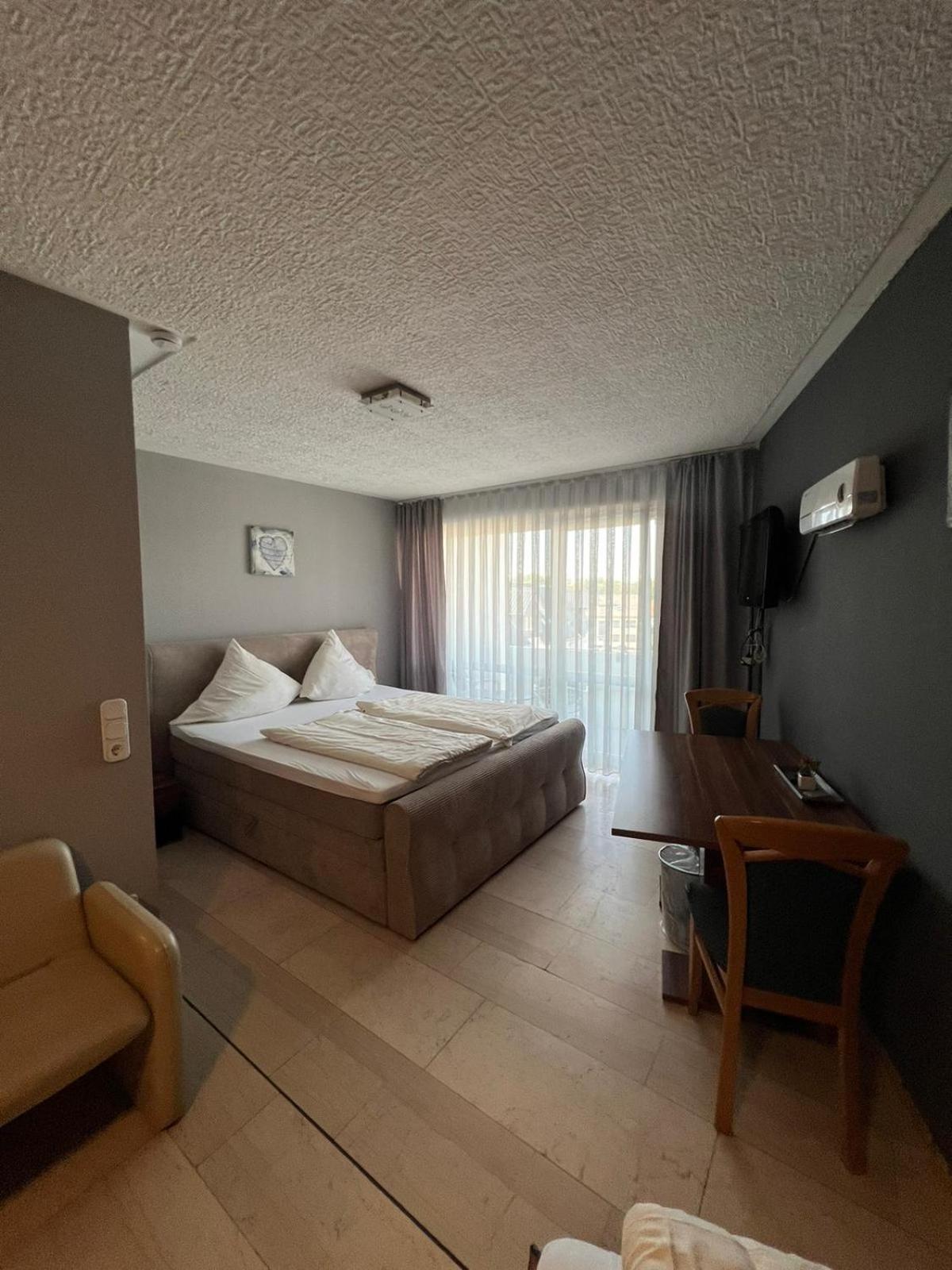 Hotel Hafez 바트잘츠우프렌 외부 사진